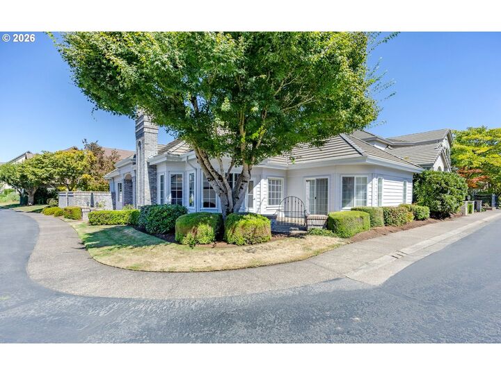 Property Photo:  3279 Lakemont Dr  OR 97408 
