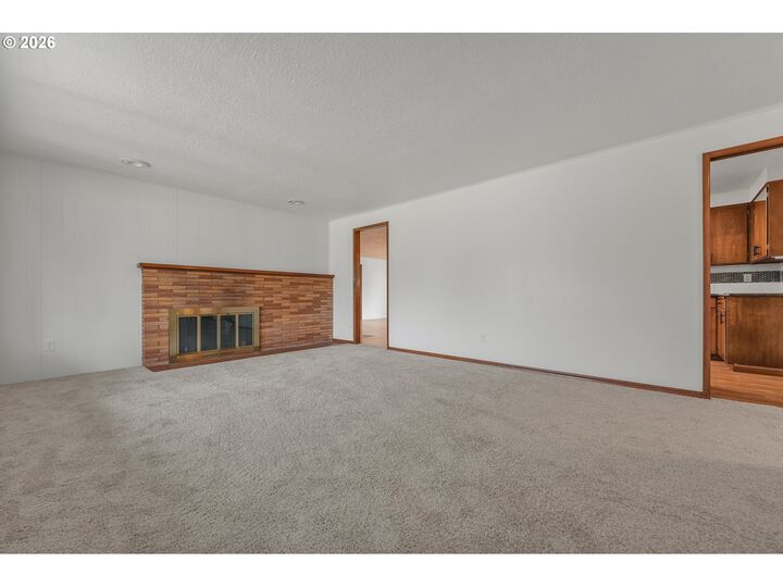 Property Photo:  5024 SE Naef Rd  OR 97267 