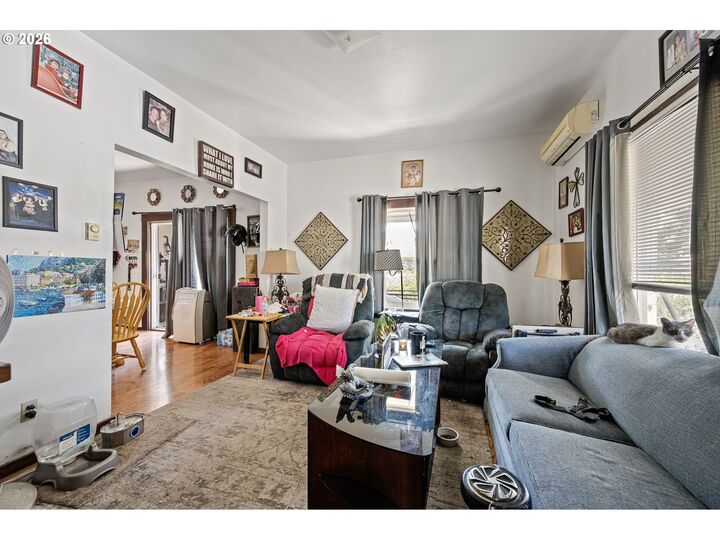 Property Photo:  93 Shady Loop  OR 97477 