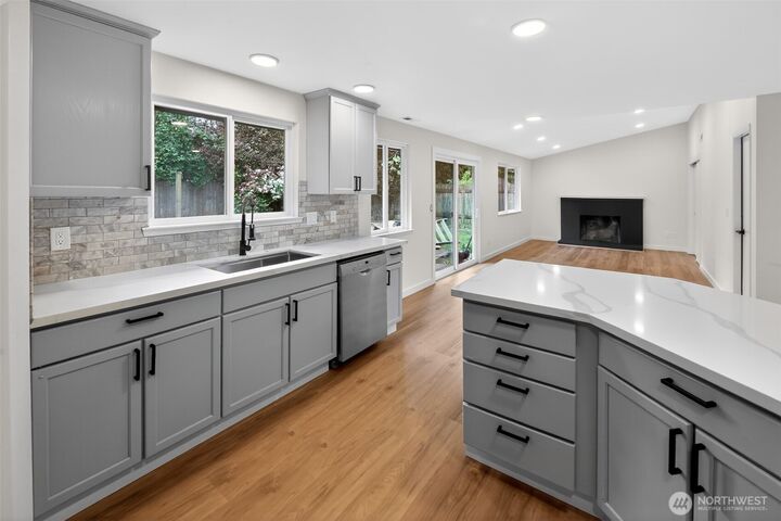 Property Photo:  320  213th Place SW  WA 98021 
