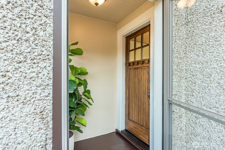 Property Photo:  1413  17th Street  WA 98221 