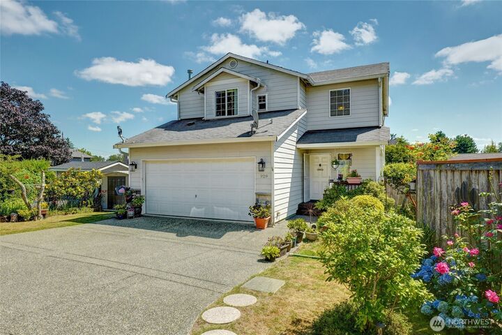 Property Photo:  929  149th Place SW  WA 98087 
