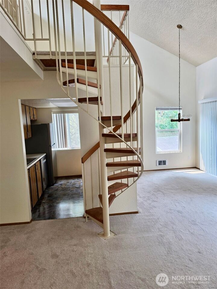 Property Photo:  19853  25th Avenue NE 317  WA 98155 