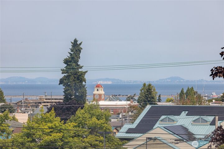 Property Photo:  903 S Peabody Street  WA 98362 