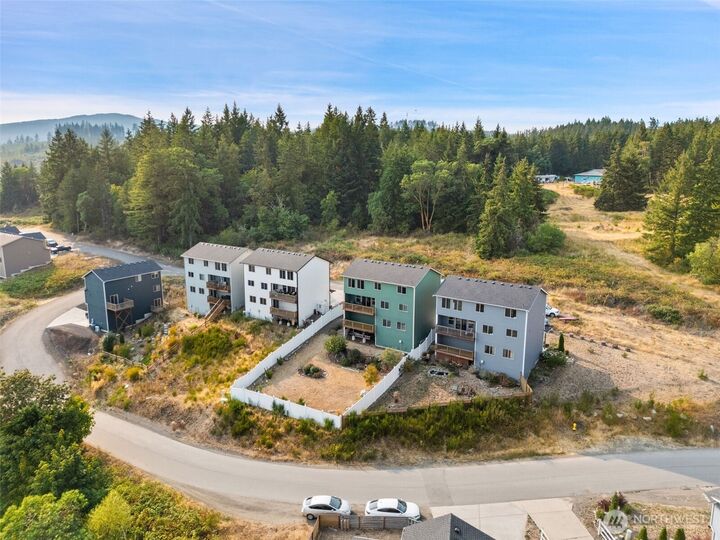 Property Photo:  2416 W Echo Bay Dr  WA 98312 