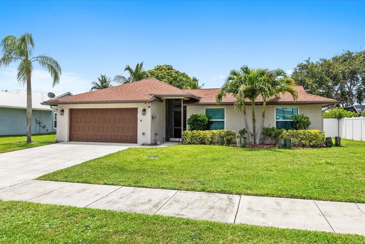 Property Photo:  200 Park Place  FL 33458 