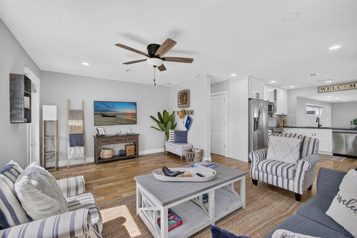 Property Photo: 1305 N Palmway FL 33460