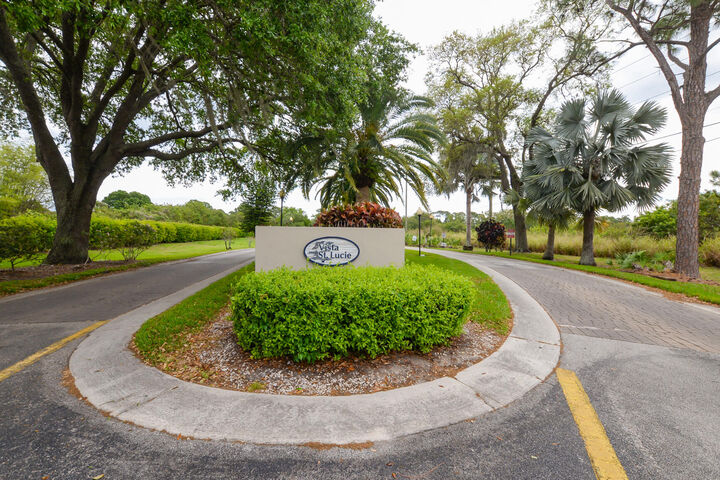 Property Photo:  8 Lake Vista Trail  FL 34952 