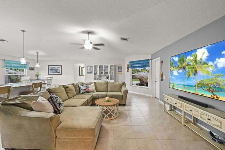 Property Photo: 510 SW Twig Avenue FL 34983