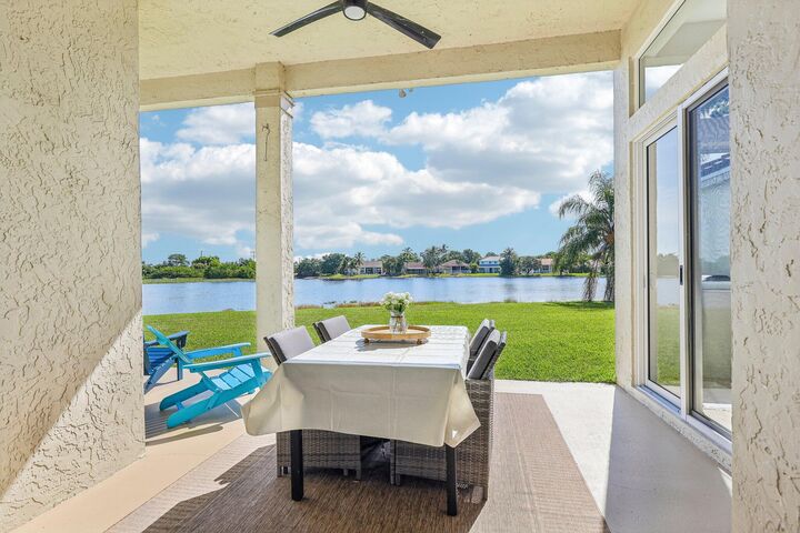 Property Photo: 762 Heritage Drive FL 33326