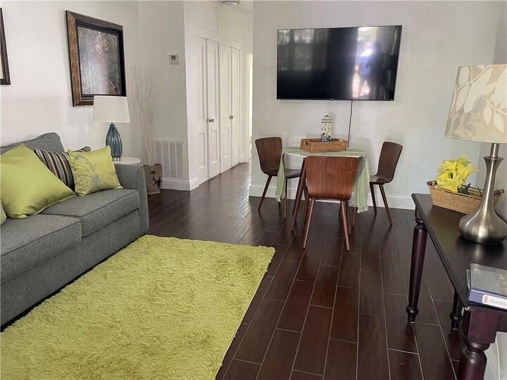 Property Photo: 17 NE 9th Avenue 4 FL 33301
