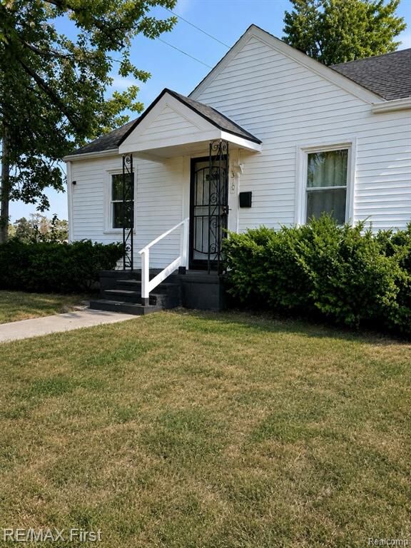 Property Photo: 15310 Novara Street MI 48205