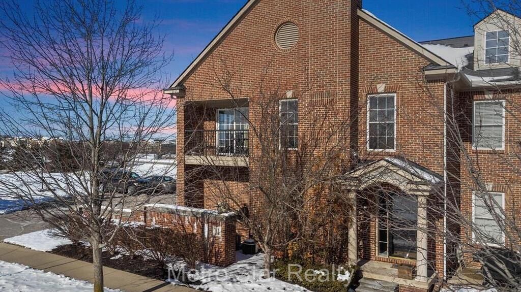 Property Photo: 120 N Village Way Way MI 48188