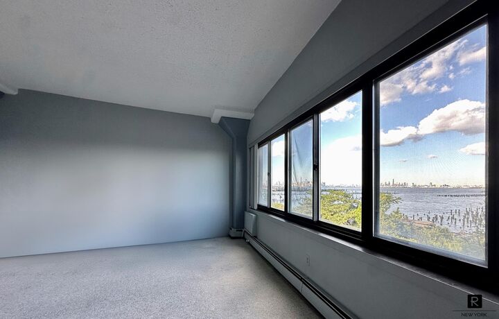 Property Photo:  10 Bay Street Landing 2-B  NY 10301 
