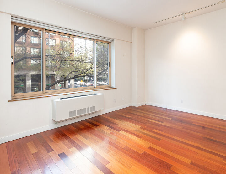 Property Photo: 250 S End Avenue 2A NY 10280