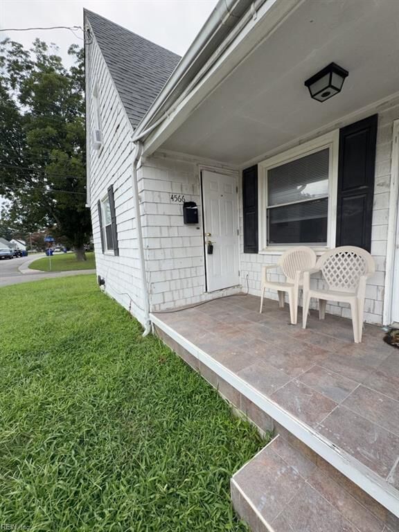 Property Photo:  4566 Hampshire Ave B  VA 23513 