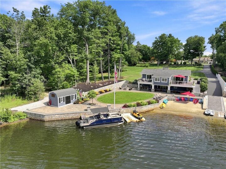Property Photo:  16 Countryside Drive  RI 02919 