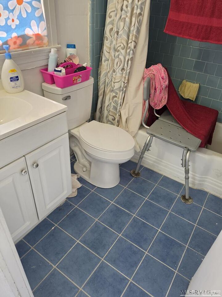 Property Photo:  513 Hinson St  NC 27870 