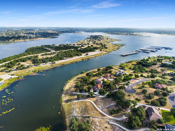 Property Photo:  1104 Kings Cove Dr  TX 78133 