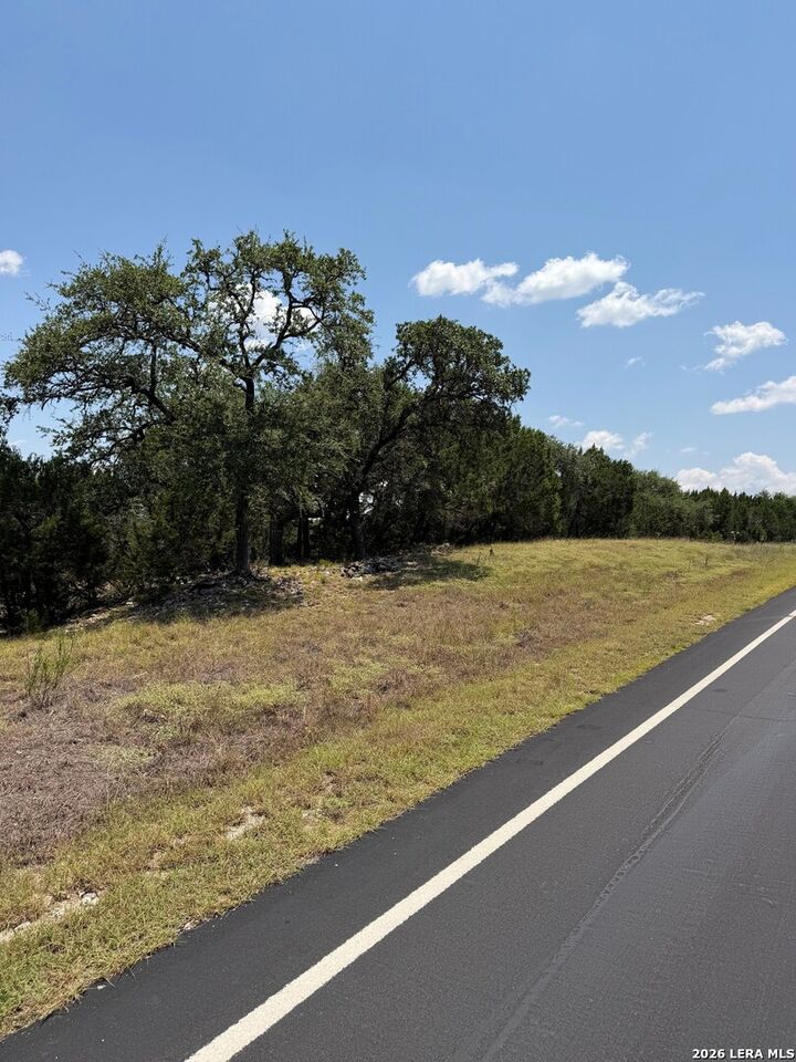 Property Photo: 207 Rio Cordillera TX 78006