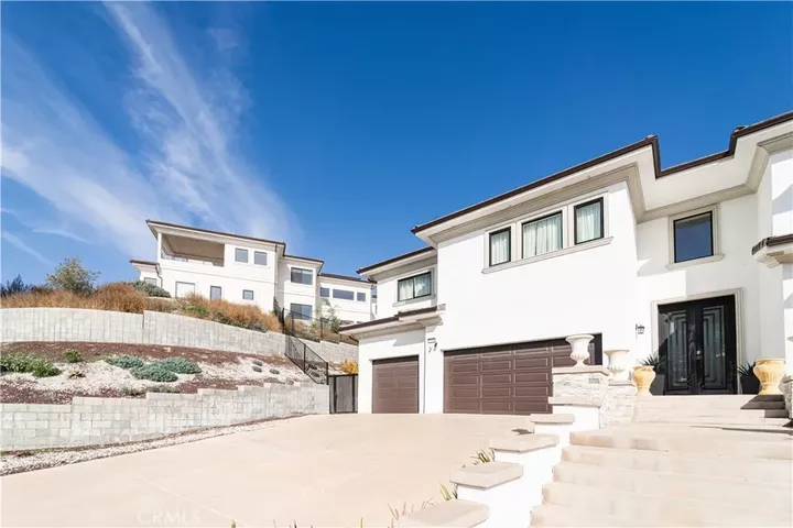 Property Photo:  5340 Avenida De Michelle  CA 92887 