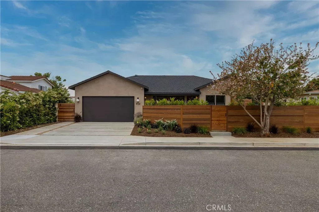 Property Photo:  354 La Perle Lane  CA 92627 