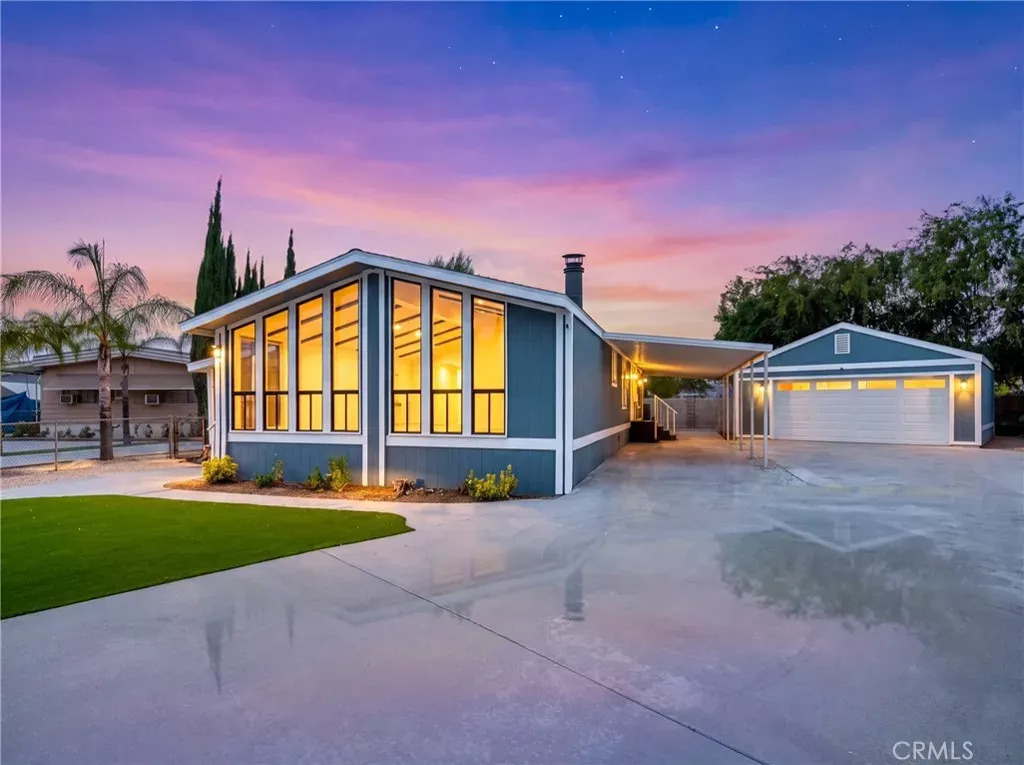 Property Photo: 2980 Santo Tomas CA 92571