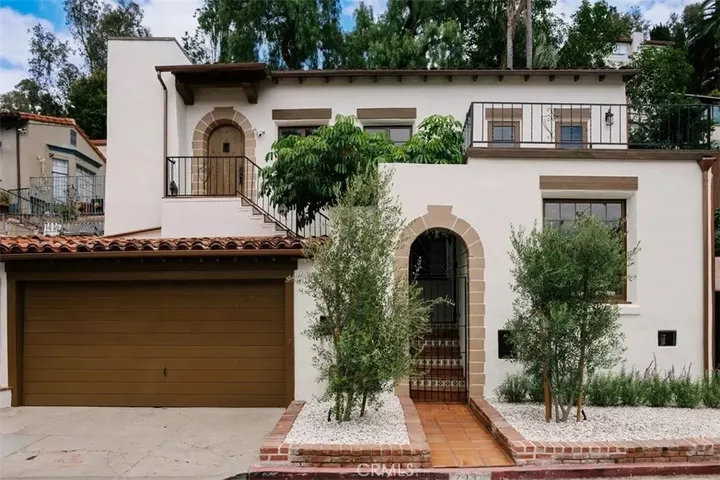 Property Photo: 2050 N Las Palmas Avenue CA 90068