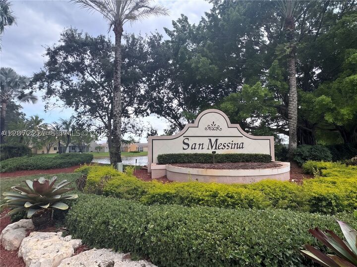 Property Photo: 1599 Palermo Dr FL 33327