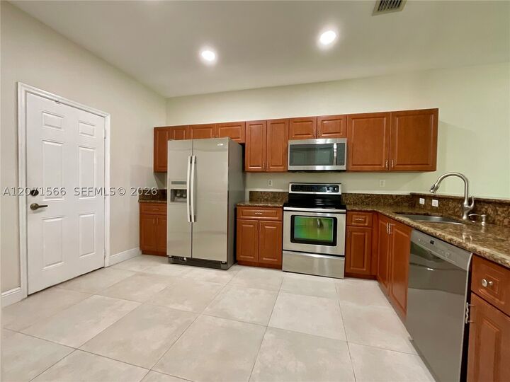 Property Photo:  15285 SW 88th Ter 15285  FL 33196 