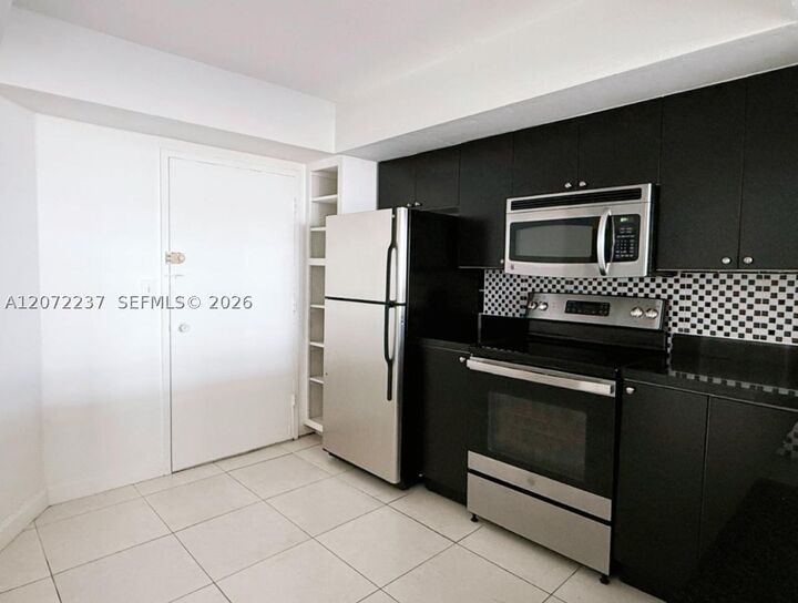 Property Photo: 1301 NE Miami Gardens Dr 1404W FL 33179