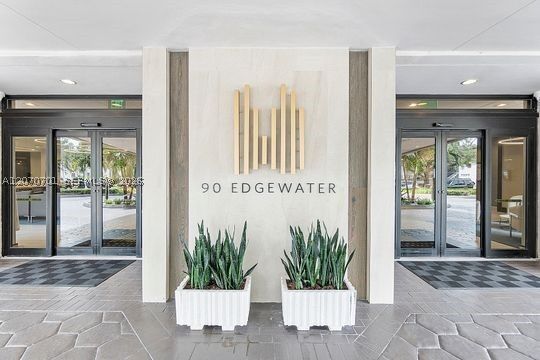 Property Photo: 90 Edgewater Dr 917 FL 33133