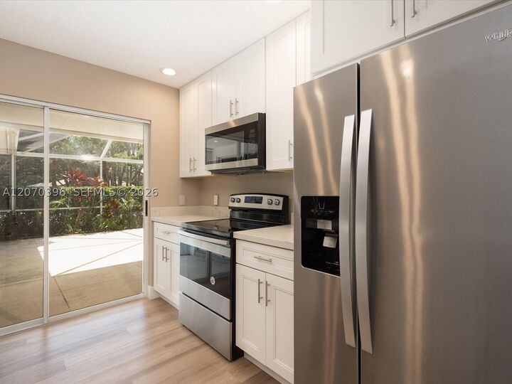Property Photo: 1404 Silverleaf Oak Ct FL 33410