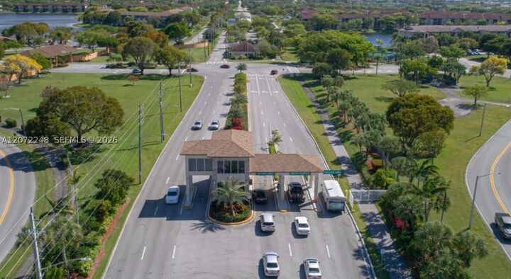Property Photo:  901 SW 128th Ave 414E  FL 33027 