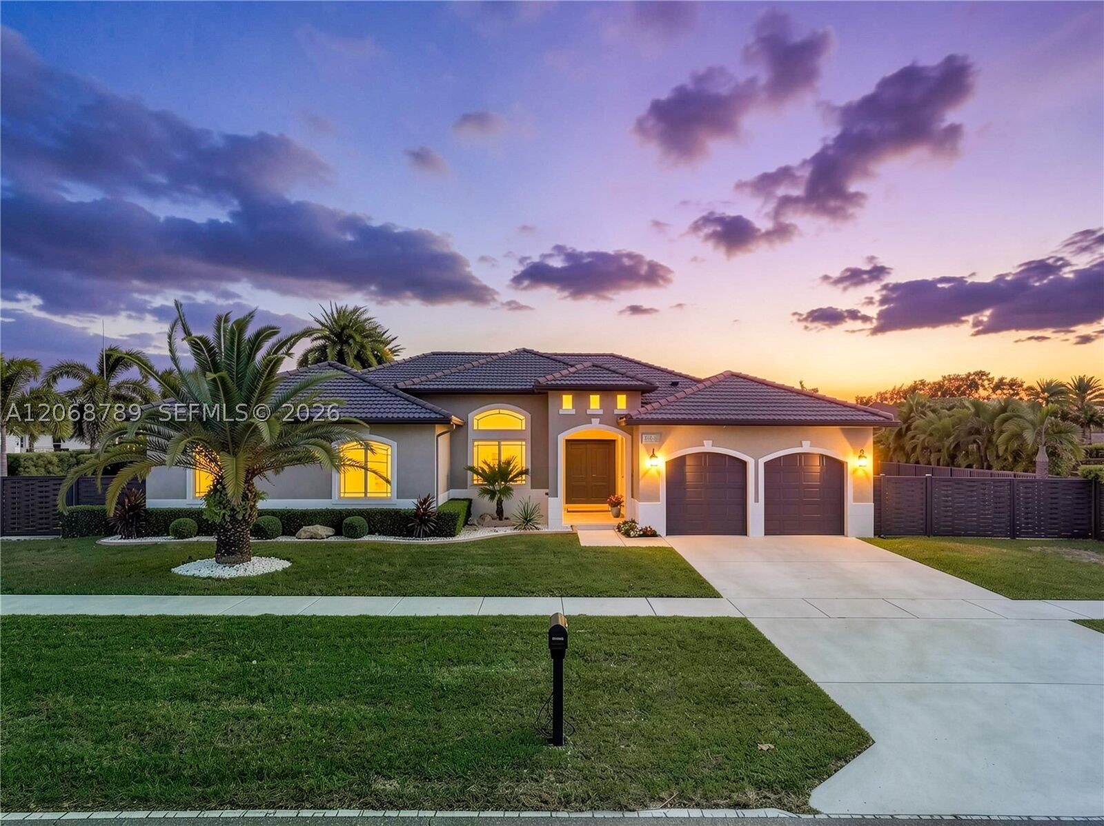 Property Photo:  16900 SW 296th St  FL 33030 