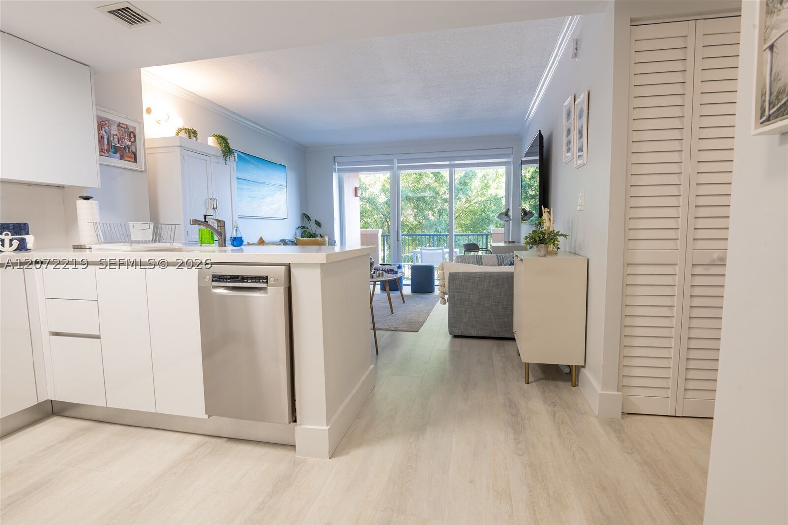 Property Photo:  2951 S Bayshore Dr 505  FL 33133 