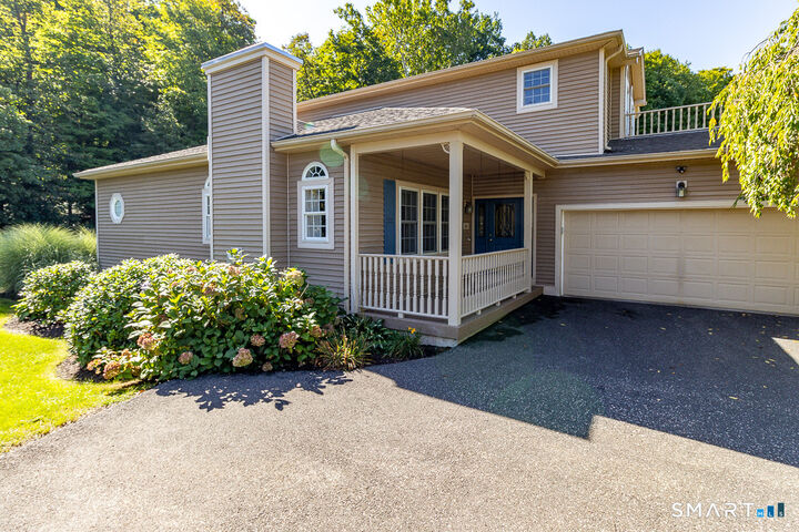 Property Photo: 160 Hawthorne Drive 160 CT 06037