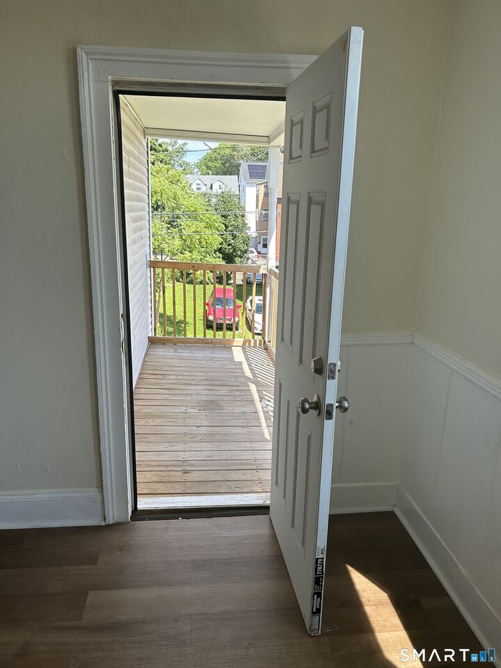 Property Photo:  45 Connerton Street 2 N  CT 06051 