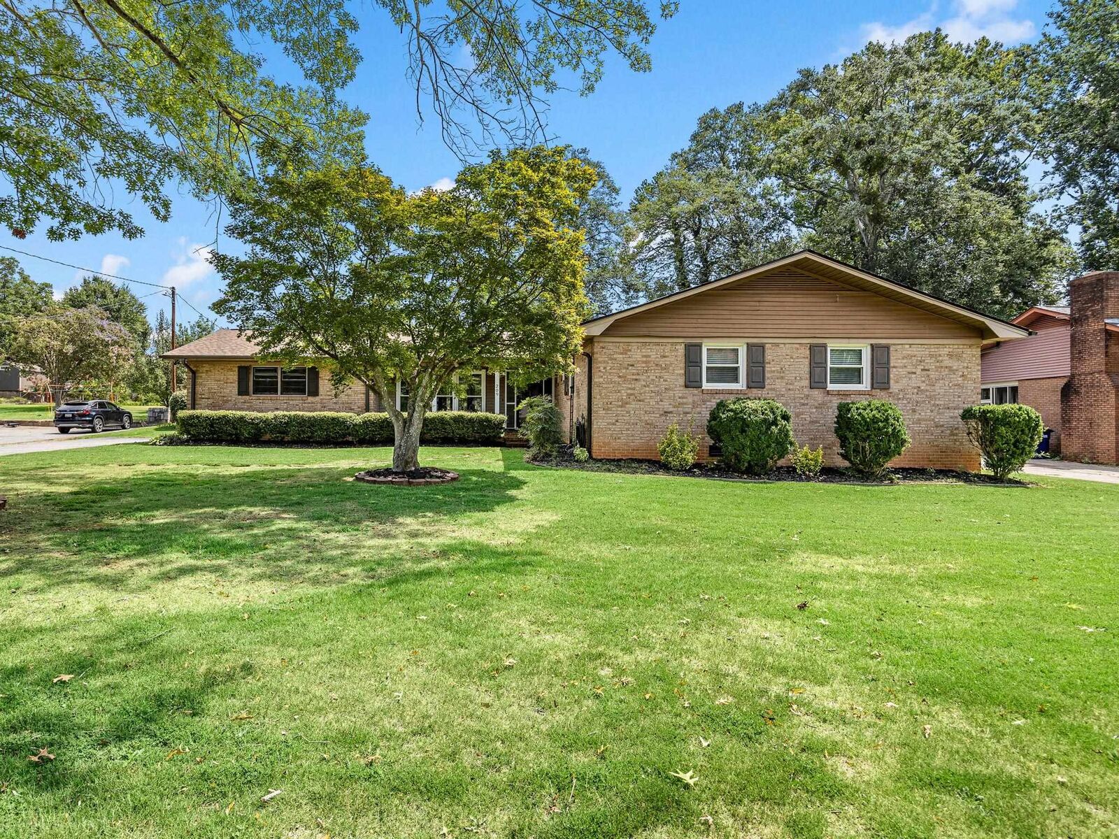 Property Photo:  209 Navaho Drive  SC 29301 