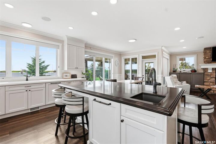 Property Photo: 419 Salloum Bay SK S7W 0N1