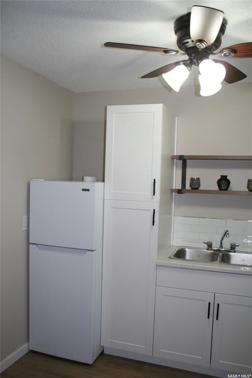 Property Photo: 4505 Rae Street 6 SK S4S 3B2