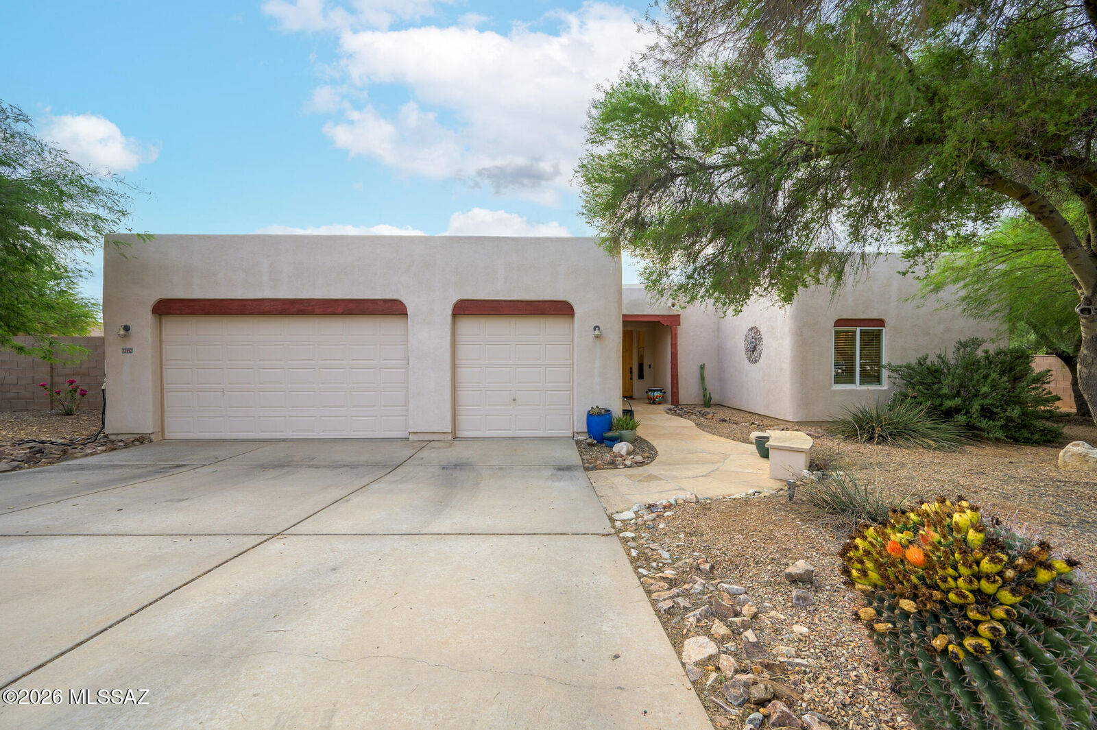 Property Photo:  13992 S Broken Spoke  AZ 85641 
