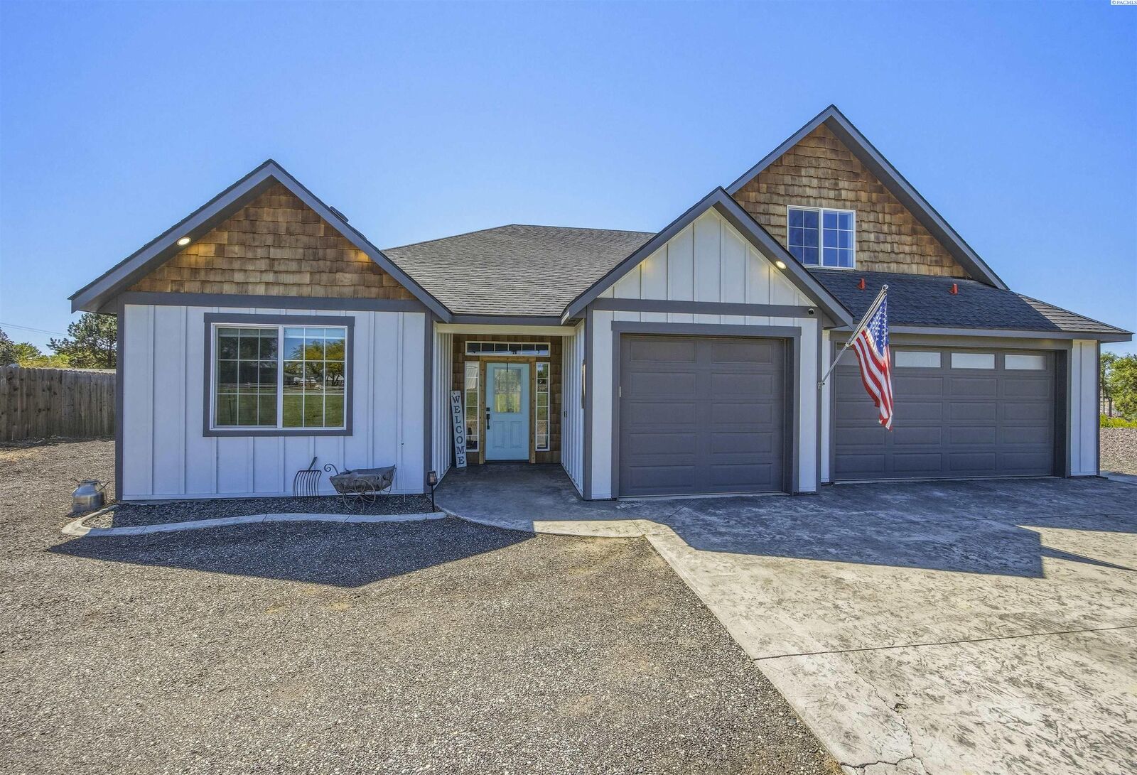 Property Photo: 2520 Road 64 WA 99301