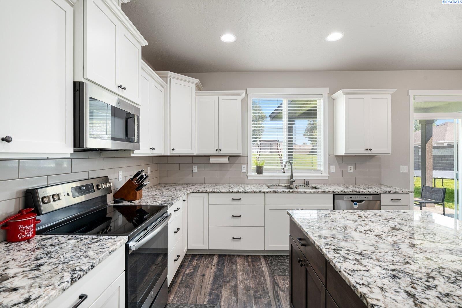 Property Photo: 3211 Indigo Lane WA 99301