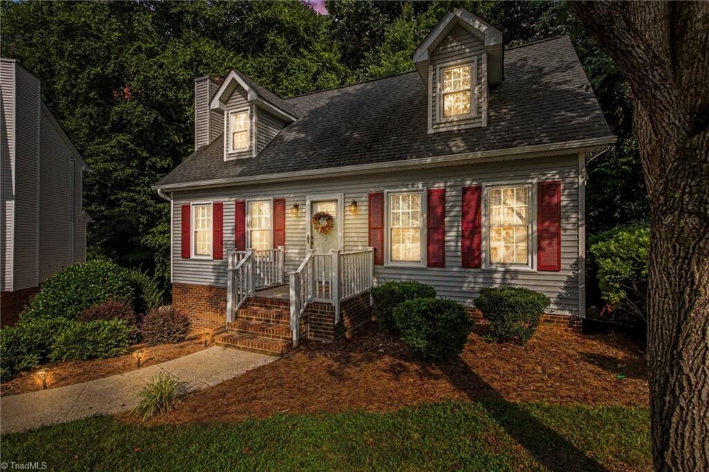 Property Photo:  103 Edgedale Court  NC 27284 