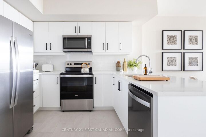 Property Photo:  4286 King Street 1008  ON N2P 2E9 