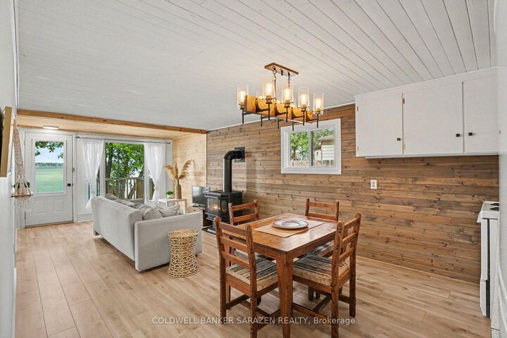 Property Photo: 33 B Oakdale Lane ON K7V 3Z8