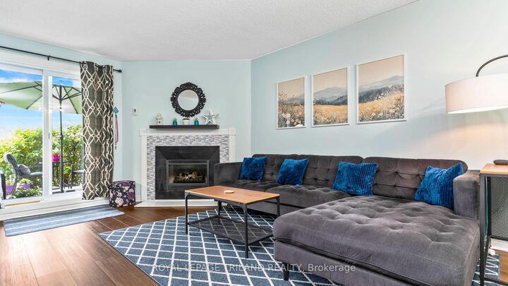 Property Photo: 735 Deveron Crescent 116 ON N5Z 4X8