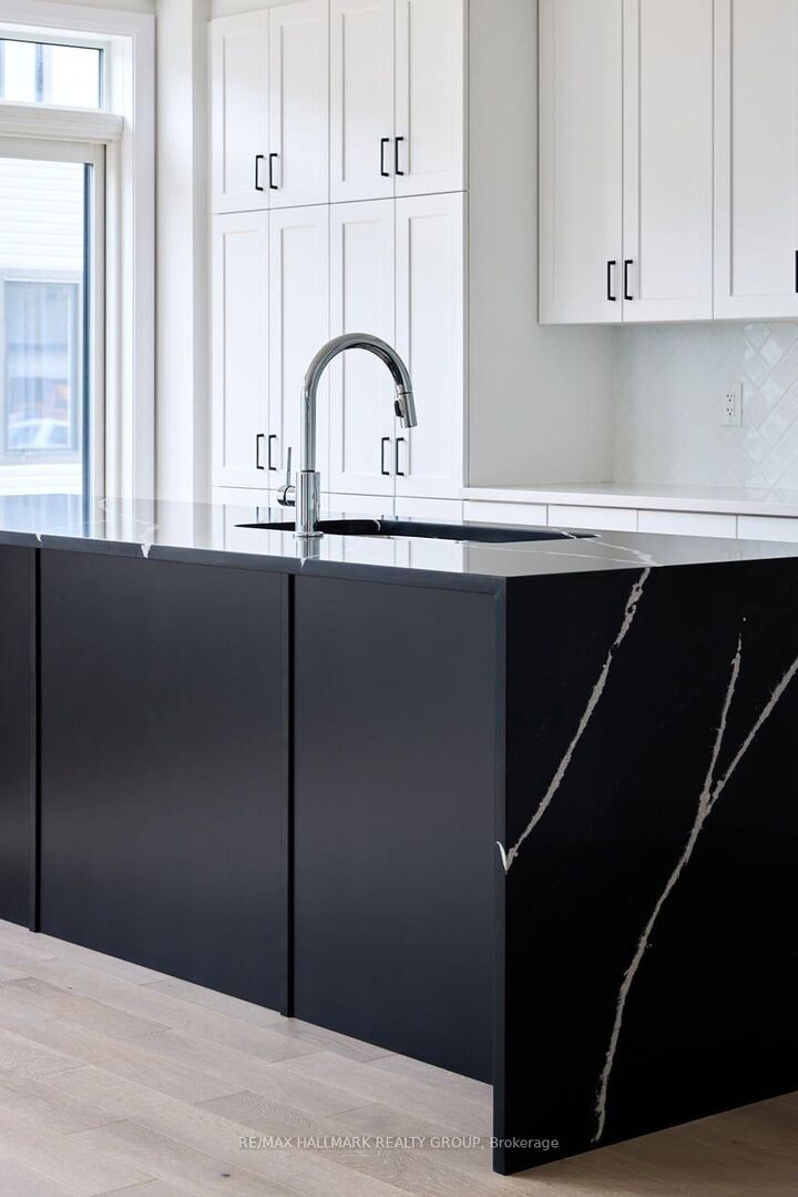 Property Photo: 614 Roundhouse Crescent ON K2S 1K4