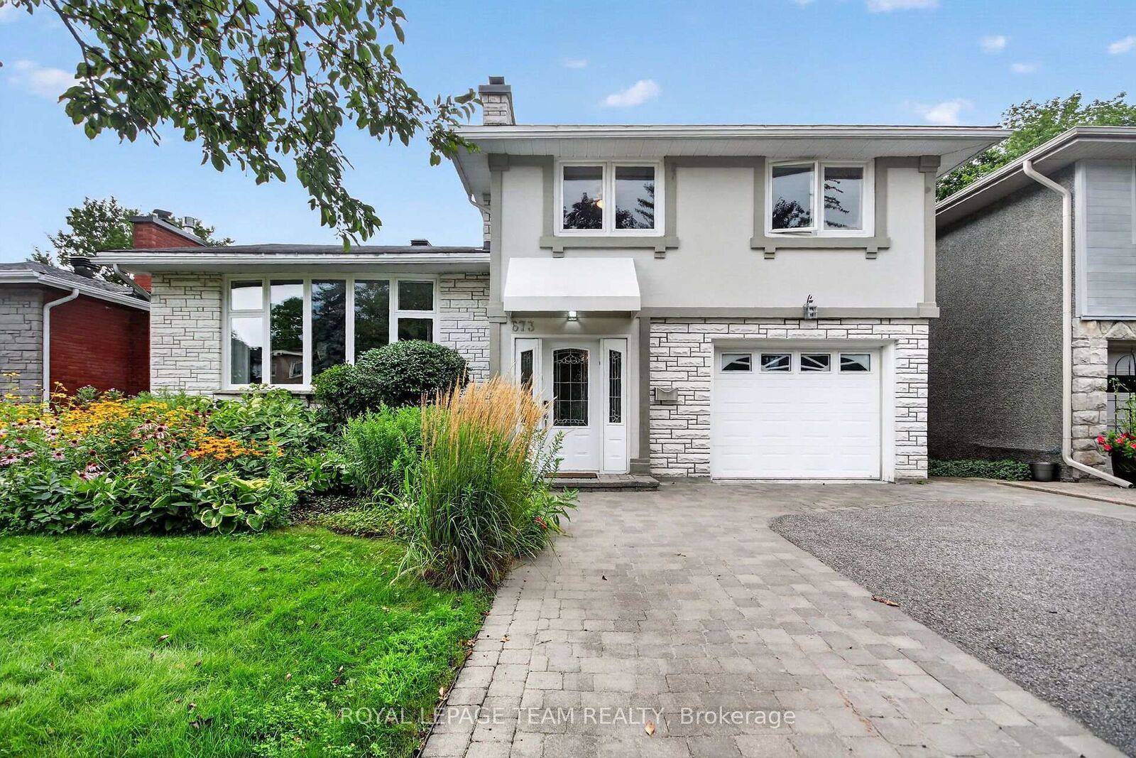 Property Photo:  673 Golden Avenue  ON K2A 2G3 